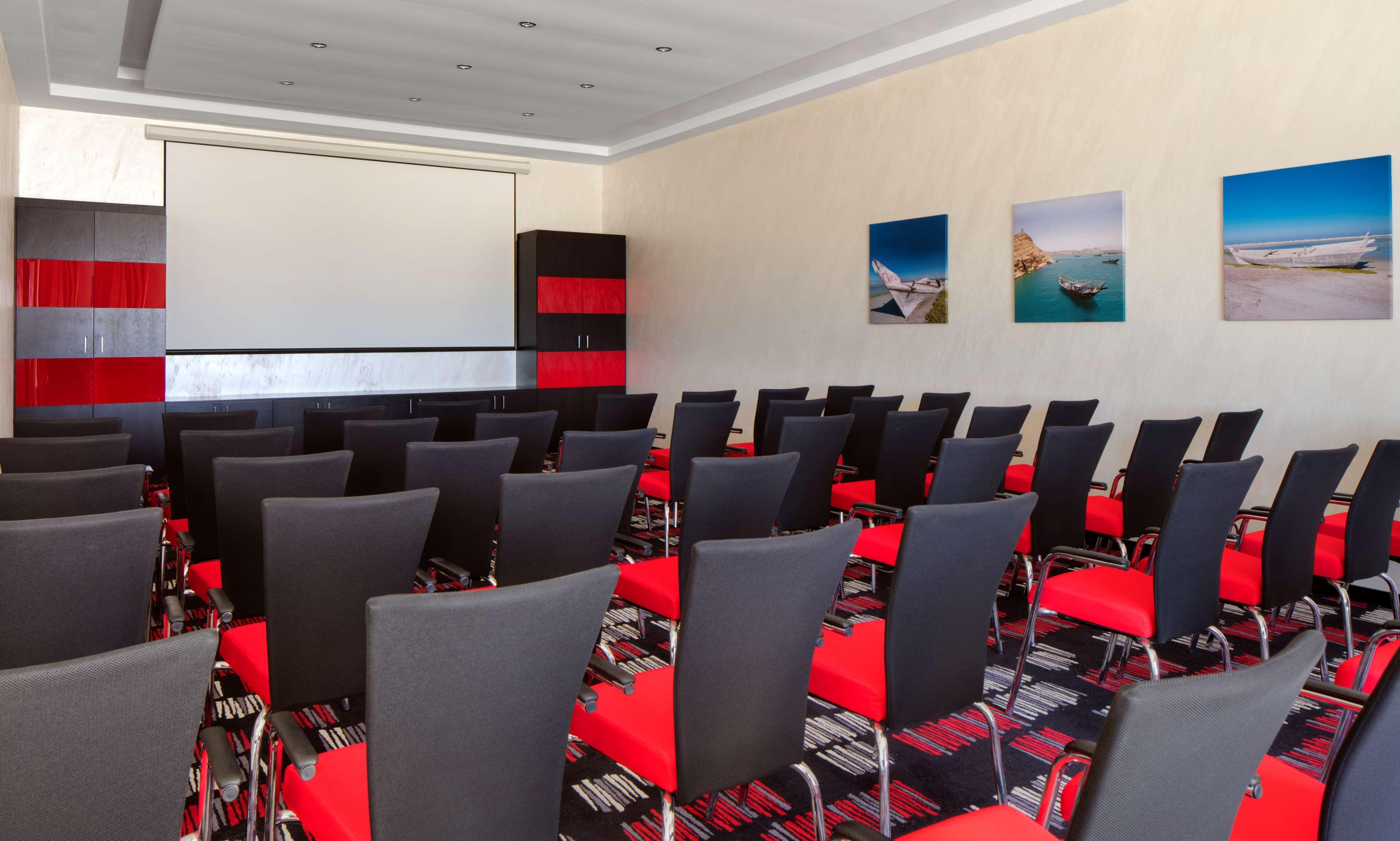 Radisson Blu Hotel & Resort, Soar Exterior foto Meeting room