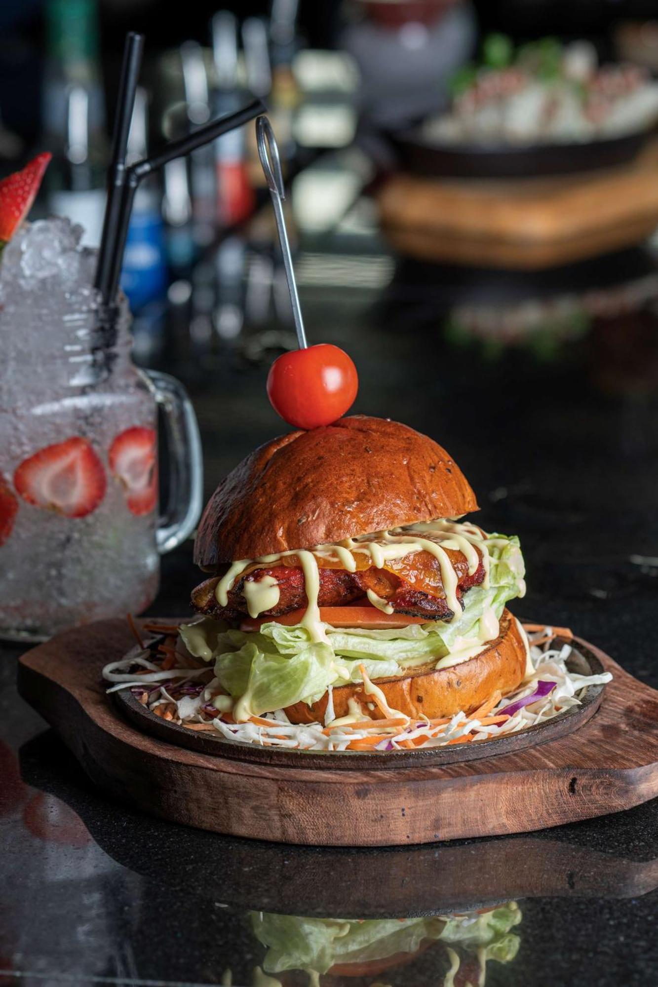 Radisson Blu Hotel & Resort, Soar Exterior foto A burger