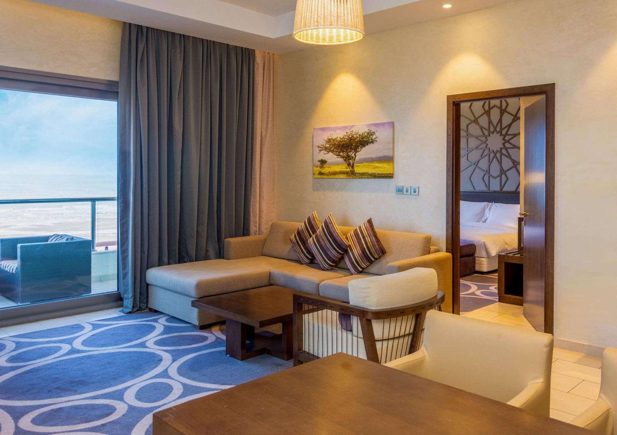 Radisson Blu Hotel & Resort, Soar Exterior foto A suite at the hotel