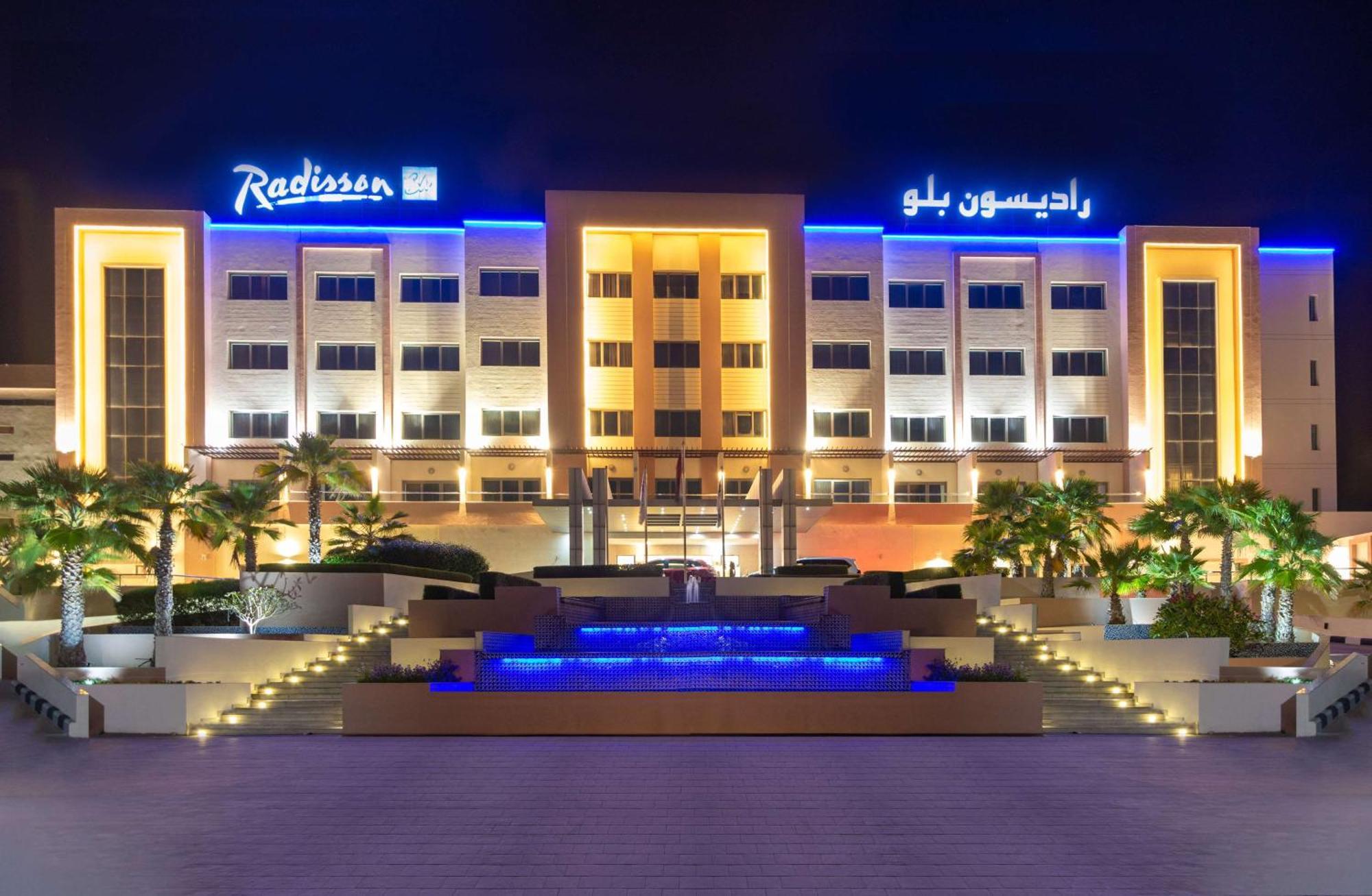 Radisson Blu Hotel & Resort, Soar Exterior foto Radisson Blu Hotel, Riyadh